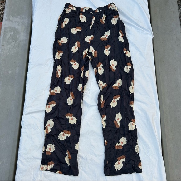 FARM Rio Pants - Farm Rio Printed Viscose Pants, Boho Woman & Heart Drawing